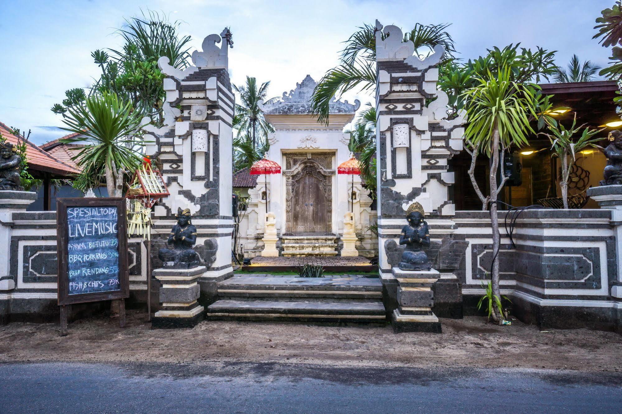 Baruna Frangipani Wisma tamu